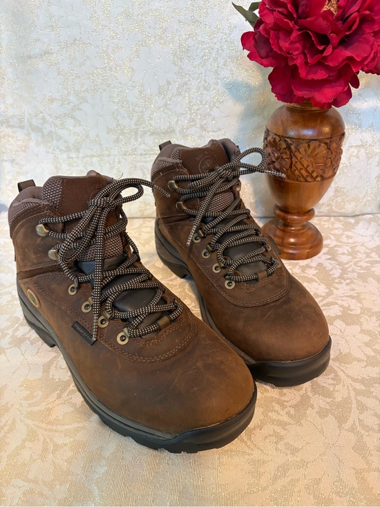 Timberland Men’s White Ledge Leather Waterproof Hiking Boots with Black Soles